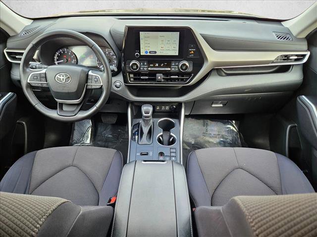 Used 2023 Toyota Highlander LE image 17