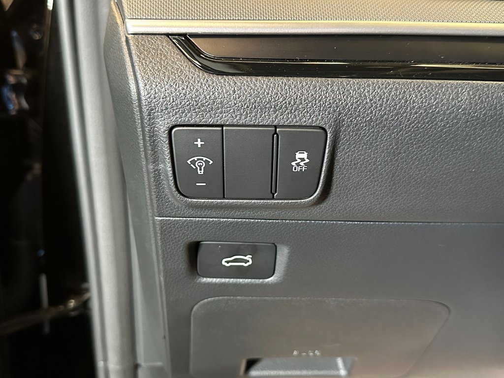 Used 2025 Kia K5 LXS image 18