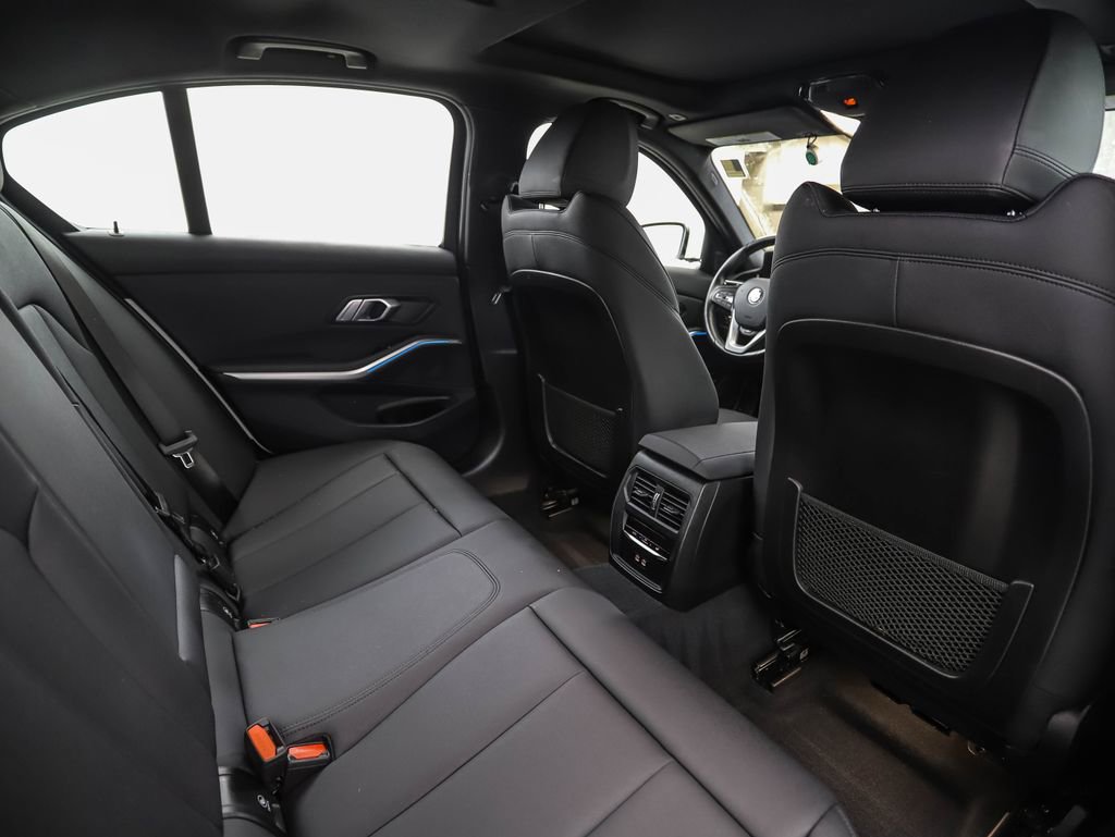 Used 2021 BMW 330e xDrive w/ Convenience Package image 25