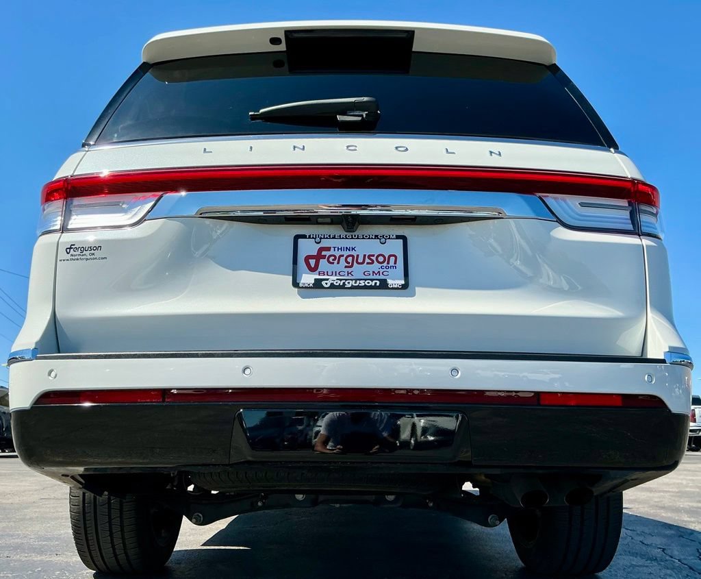 Used 2024 Lincoln Navigator Reserve w/ Monochromatic Package AWD/4WD image 17