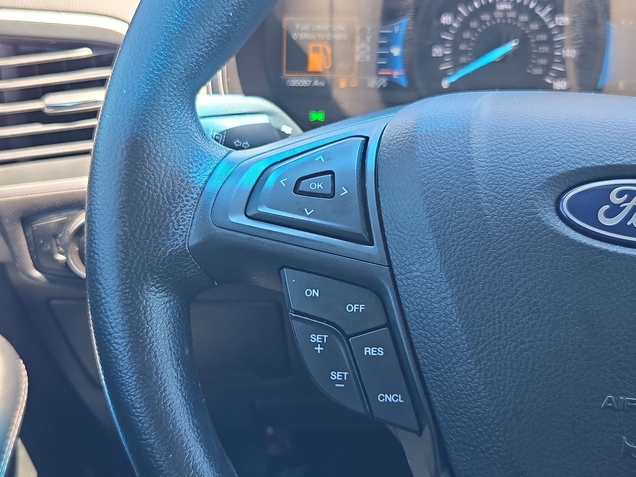 Certified 2024 Ford Edge SE w/ Black Appearance Package AWD/4WD image 19