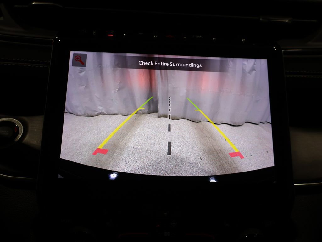 Used 2023 Jeep Grand Cherokee Limited image 27