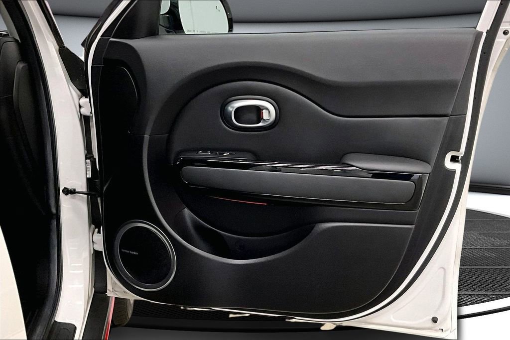 Used 2019 Kia Soul ! w/ Technology Package image 27
