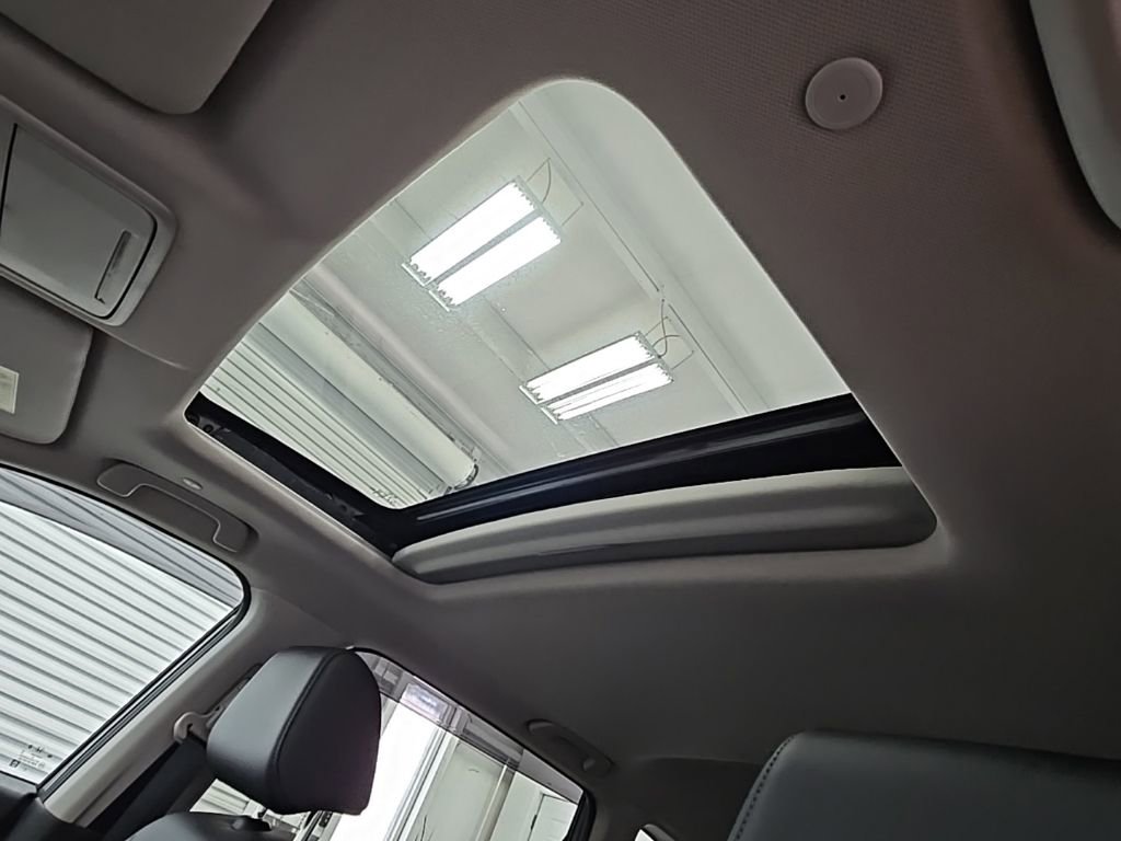 Used 2023 Honda CR-V EX-L image 28