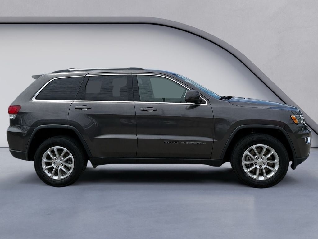 Used 2021 Jeep Grand Cherokee Laredo w/ Security & Convenience Group AWD/4WD image 6