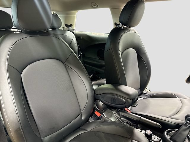 Used 2018 MINI Cooper 2-Door Hardtop FWD image 16