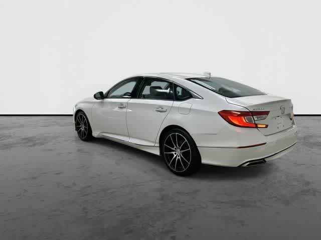 Used 2018 Honda Accord Touring image 9
