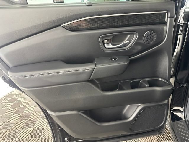 Certified 2025 Honda Pilot Elite image 24