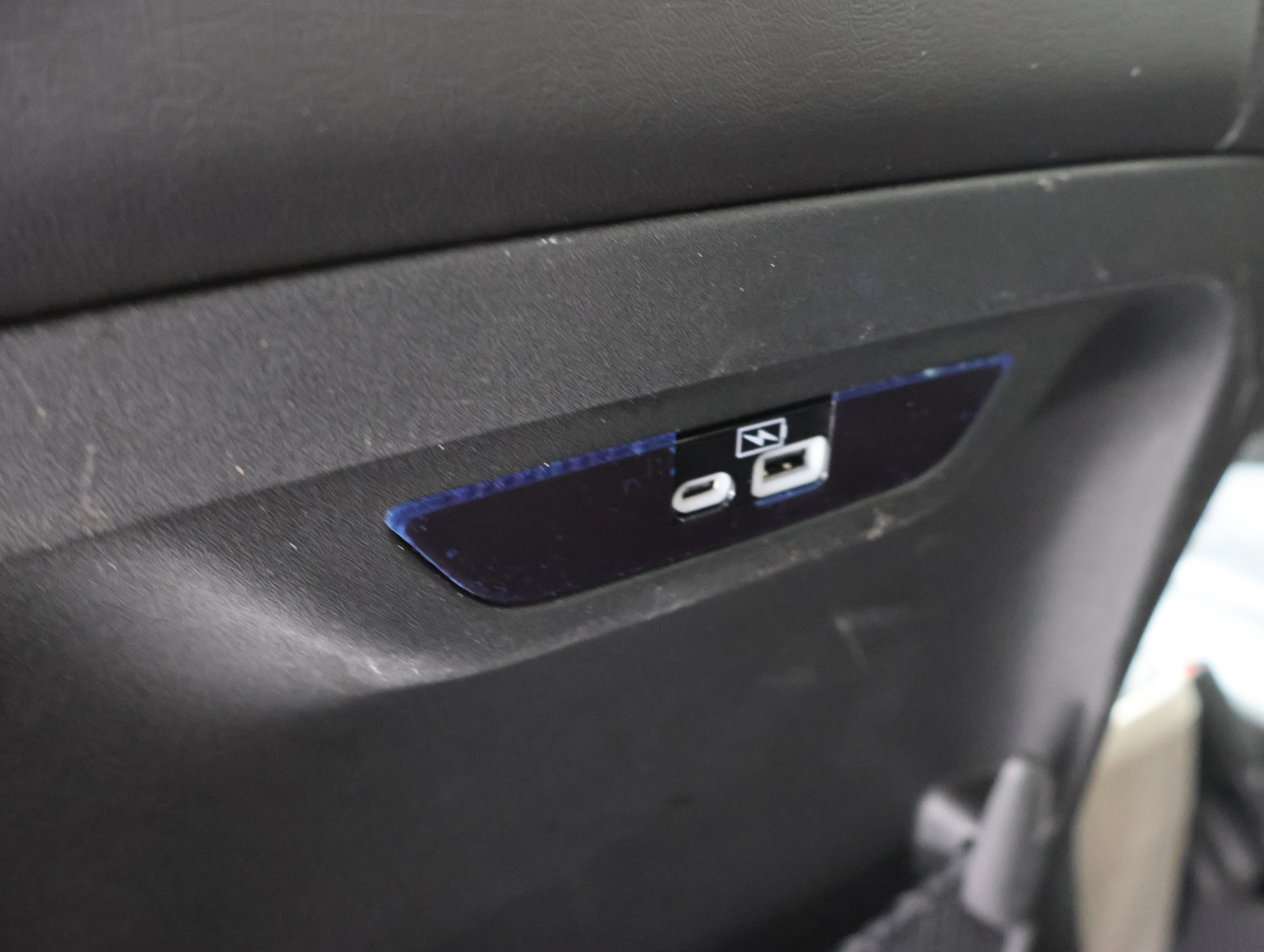 Used 2024 Chrysler Pacifica Touring-L FWD image 35
