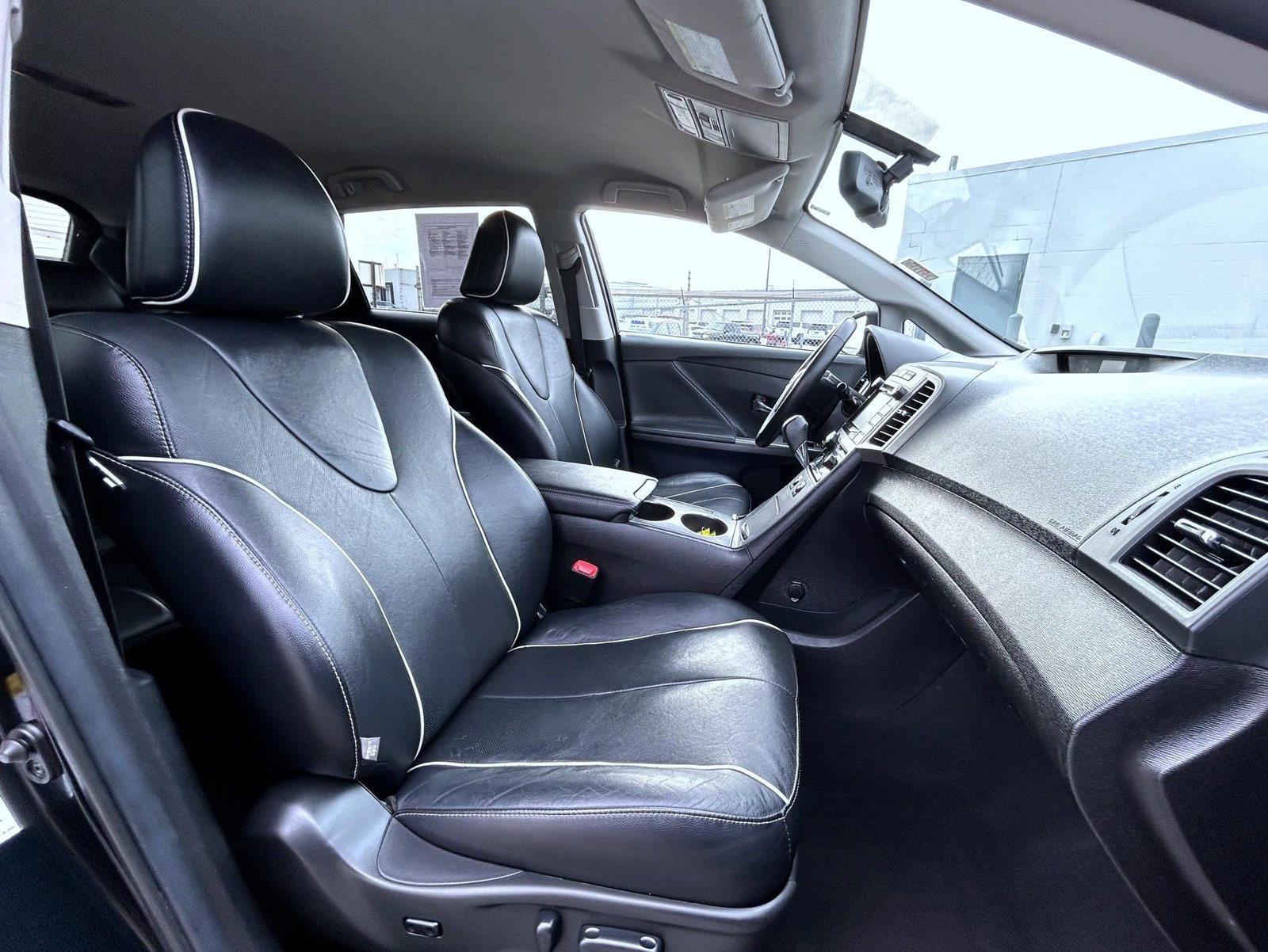 Used 2015 Toyota Venza XLE AWD/4WD image 17