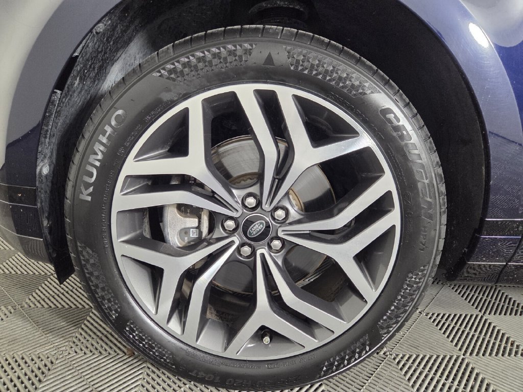 Used 2023 Land Rover Range Rover Evoque R-Dynamic S AWD/4WD image 7