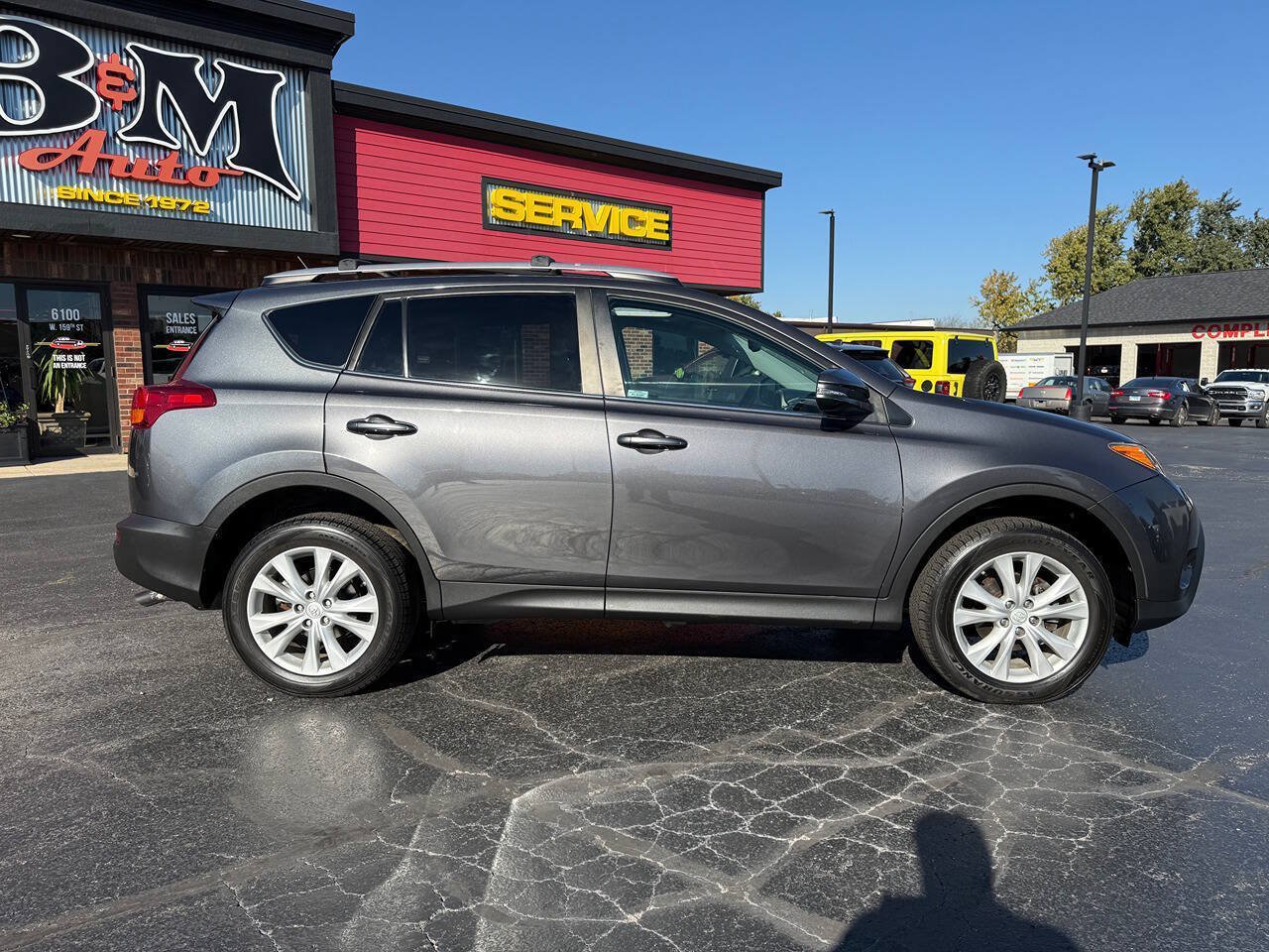 Used 2015 Toyota RAV4 Limited w/ Technology Package AWD/4WD image 8