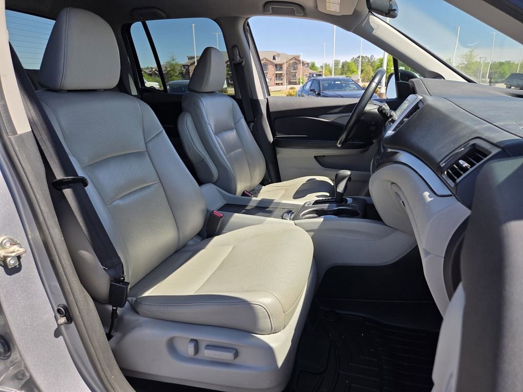 Used 2017 Honda Ridgeline RTL image 15
