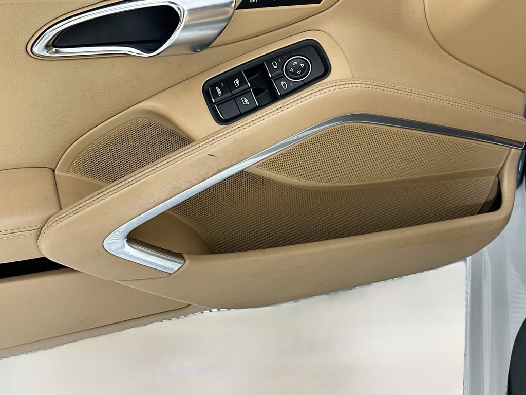 Used 2012 Porsche 911 Carrera RWD image 19