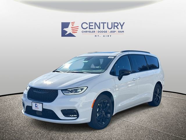 New 2026 Chrysler Pacifica Limited image 5