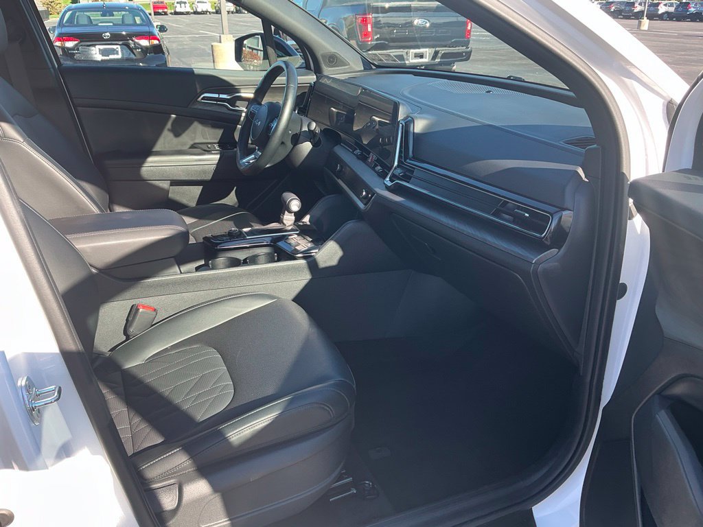 Used 2025 Kia Sportage X-Line w/ Premium Package AWD/4WD image 29