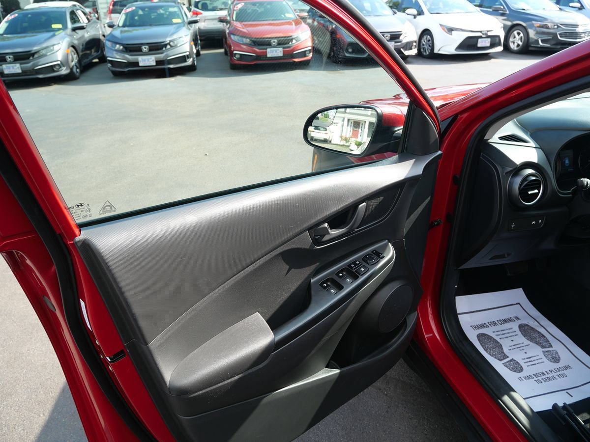 Used 2021 Hyundai Kona SE FWD image 16