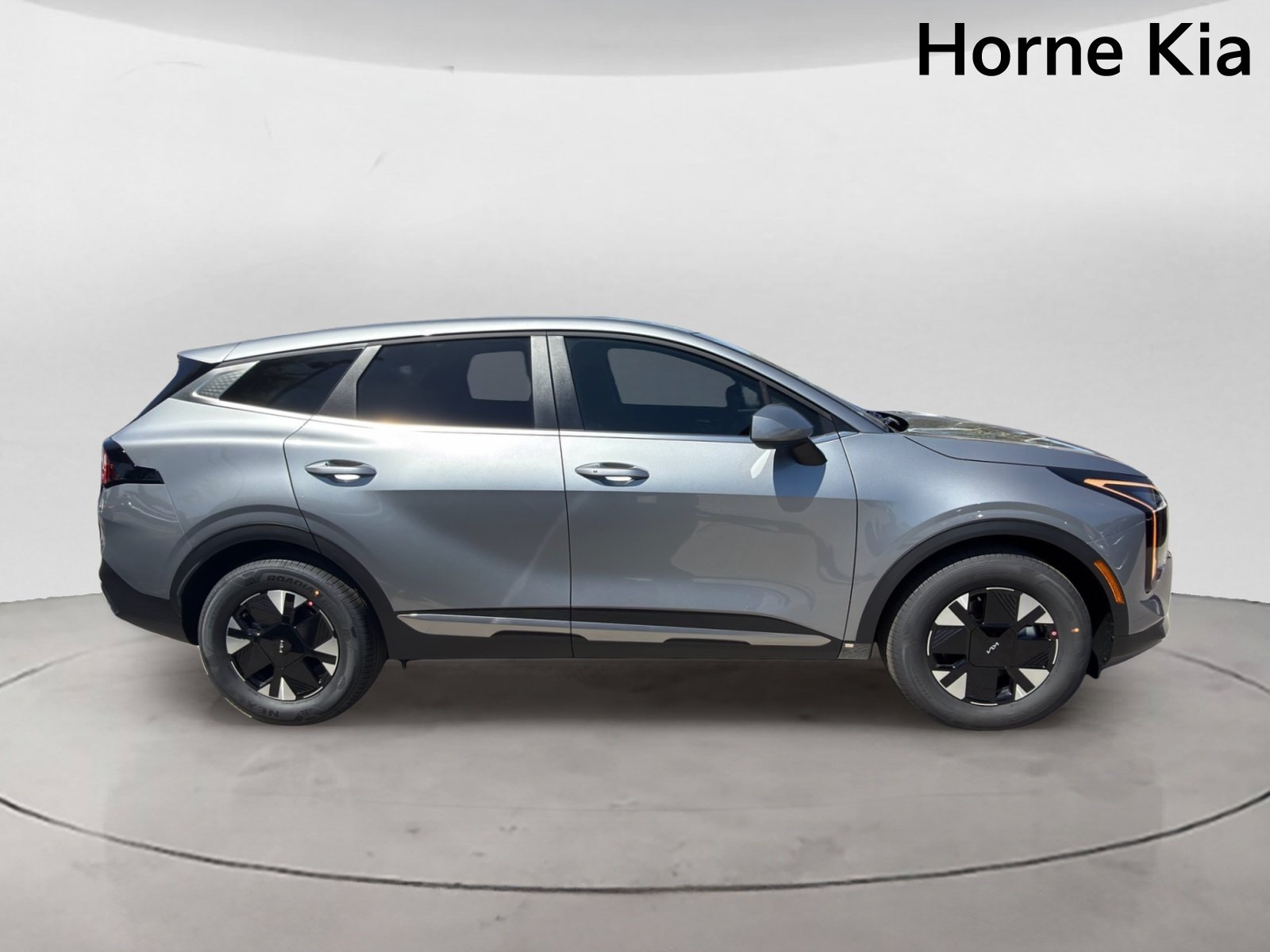 New 2026 Kia Sportage LX FWD image 3
