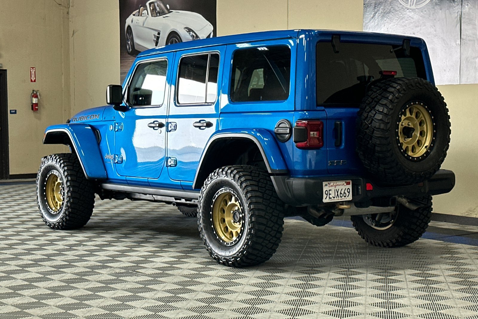 Used 2023 Jeep Wrangler Unlimited Rubicon 392 w/ Trailer Tow Package AWD/4WD image 6