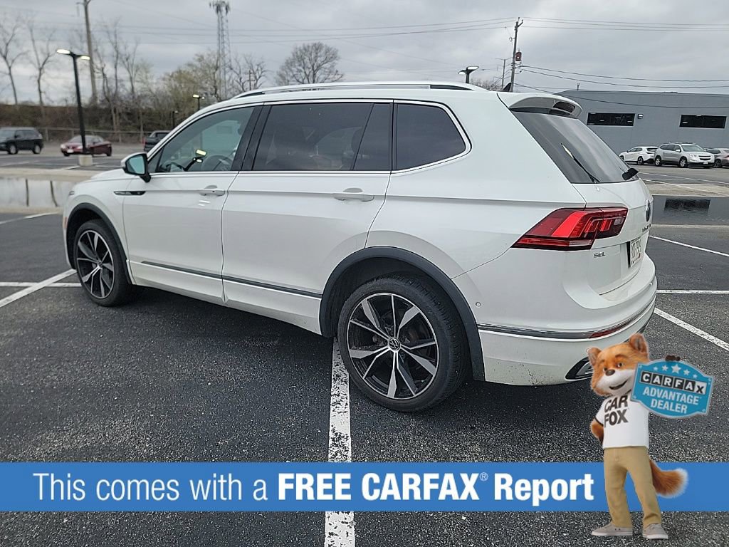 Used 2022 Volkswagen Tiguan SEL R-Line image 3