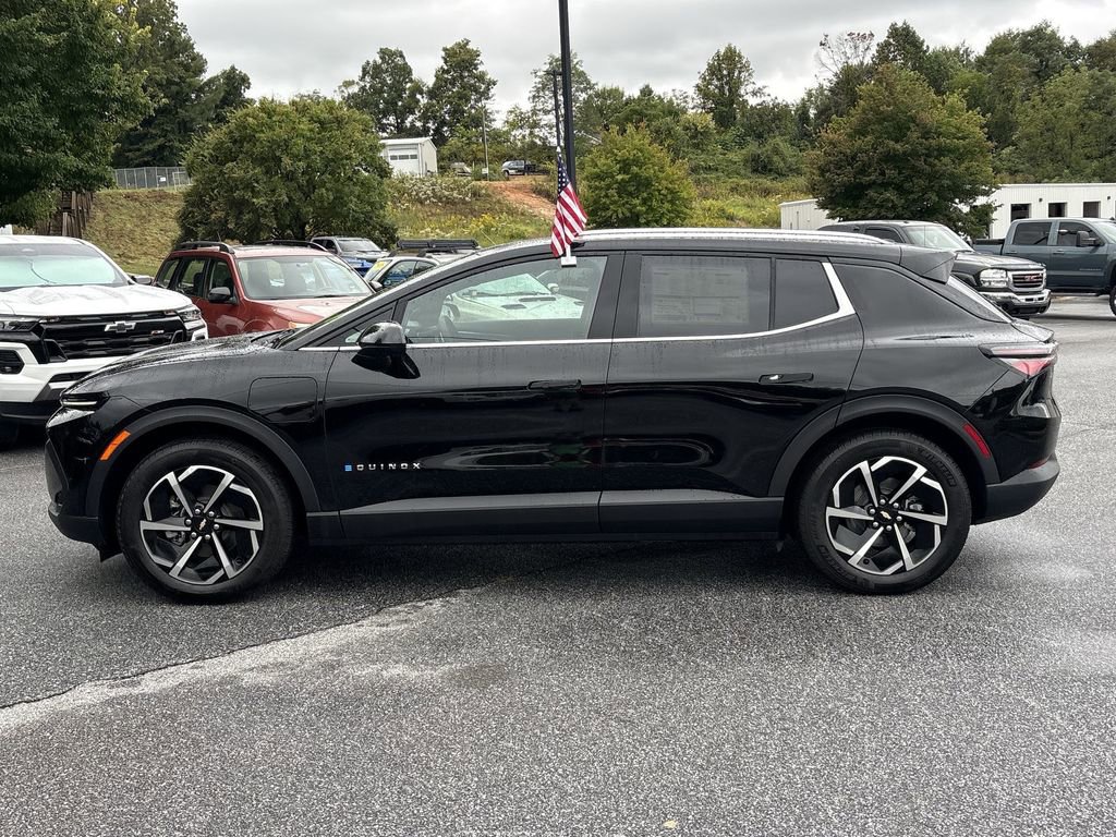 New 2026 Chevrolet Equinox EV LT image 6