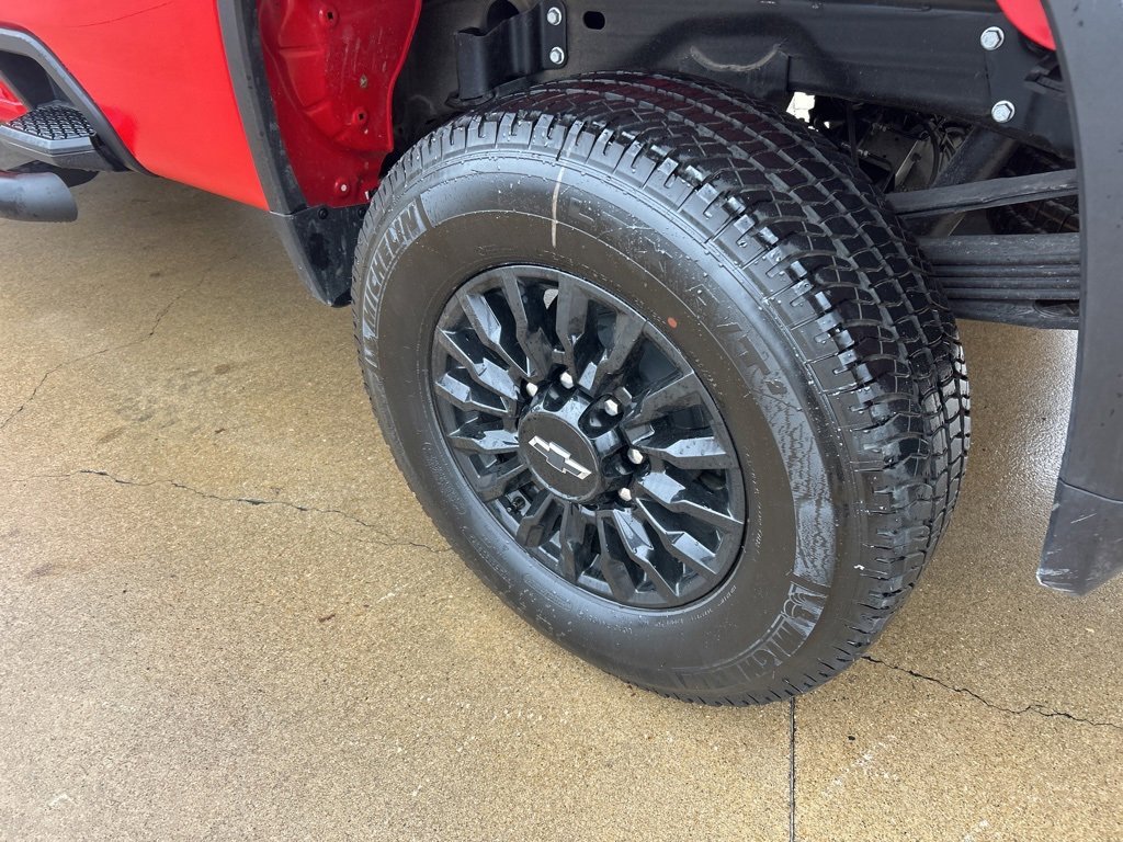 Used 2024 Chevrolet Silverado 3500 W/T image 9