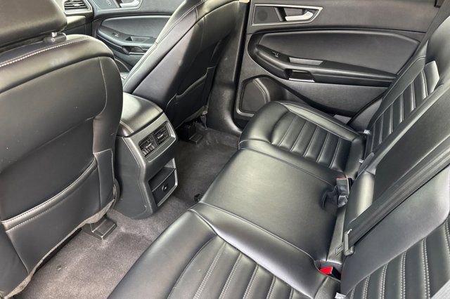 Used 2024 Ford Edge SEL image 13