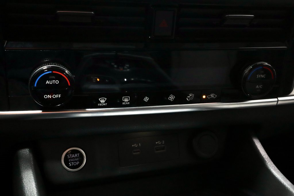 Certified 2022 Nissan Rogue SV image 30