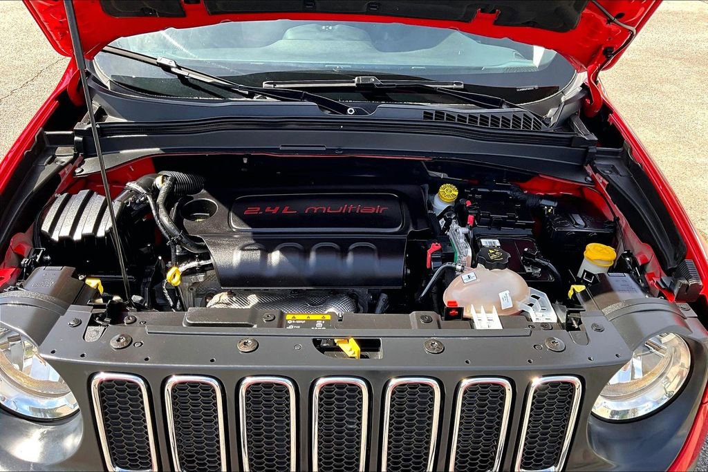 Used 2018 Jeep Renegade Latitude image 11