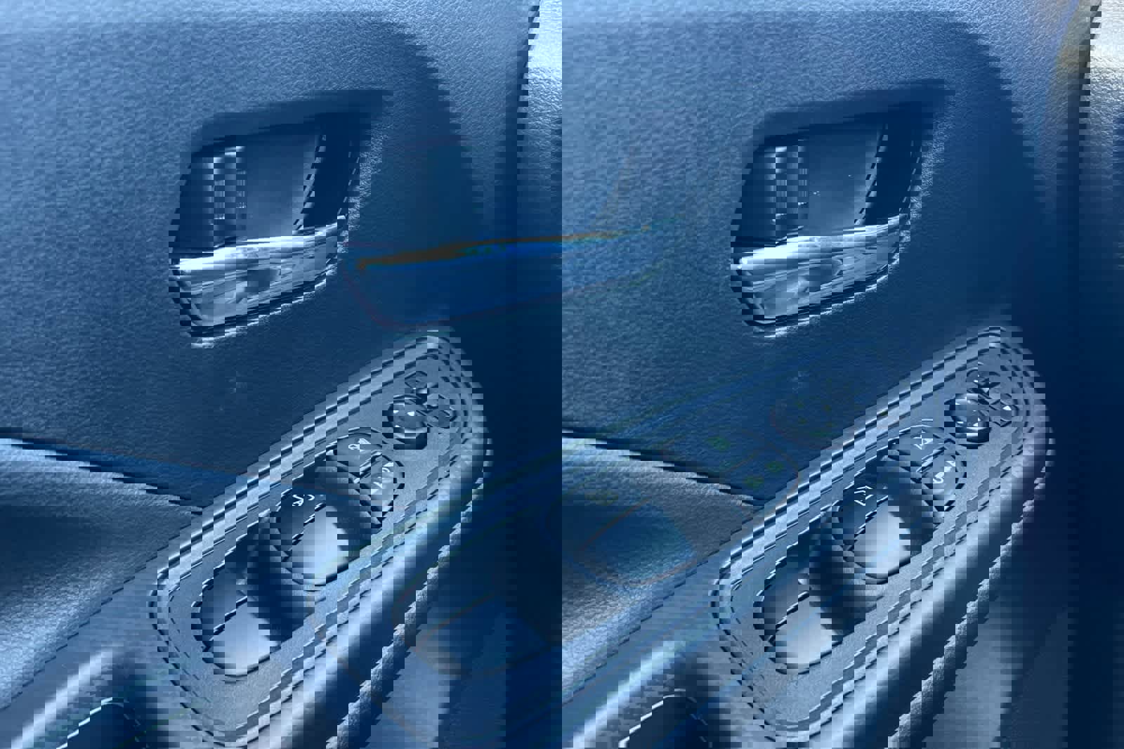 New 2025 Nissan Versa SV image 11