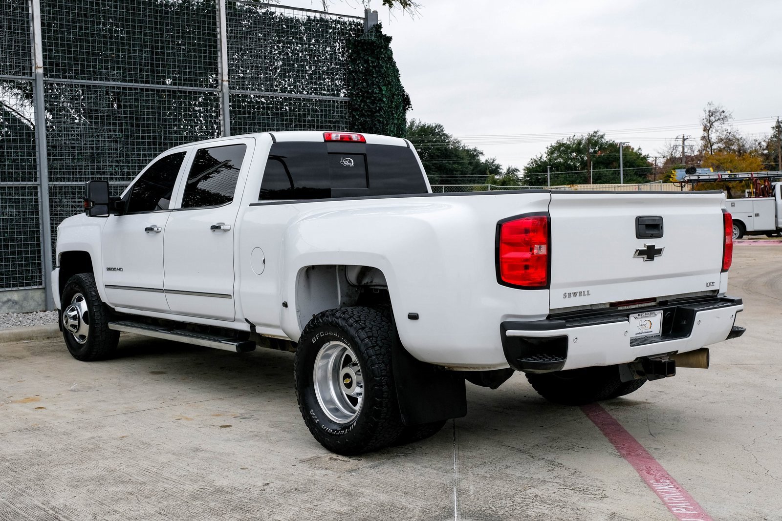 Used 2019 Chevrolet Silverado 3500 LTZ w/ Duramax Plus Package image 9