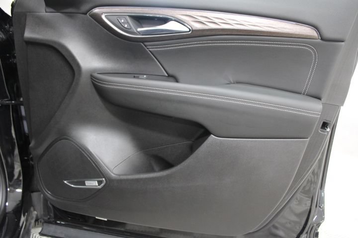 Used 2023 Buick Envision Avenir AWD/4WD image 25