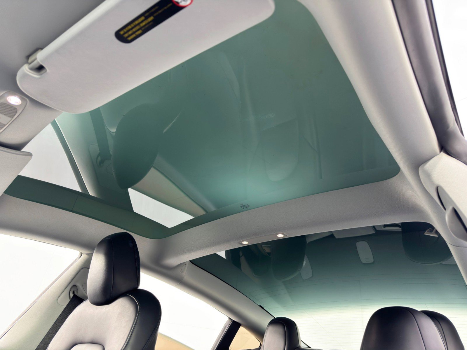 Used 2021 Tesla Model 3 Standard Range Plus image 12