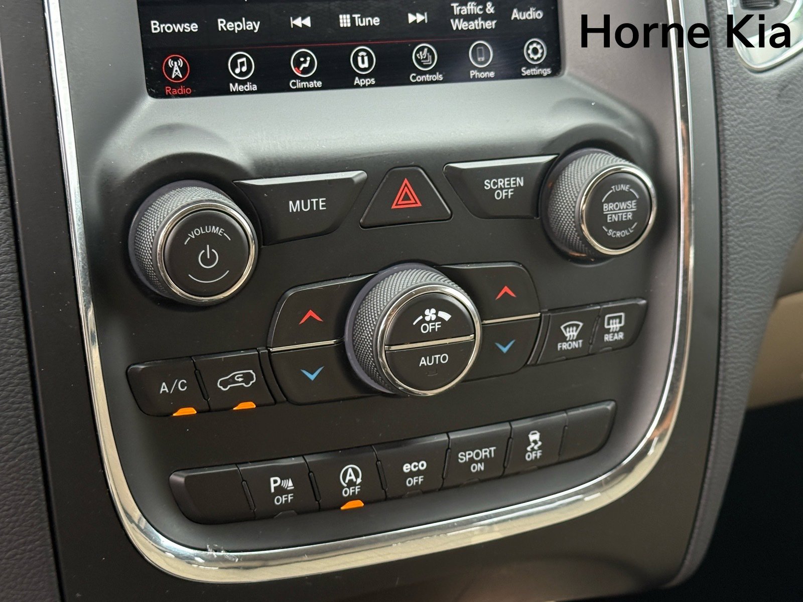 Used 2018 Dodge Durango SXT w/ Quick Order Package 2BB image 18