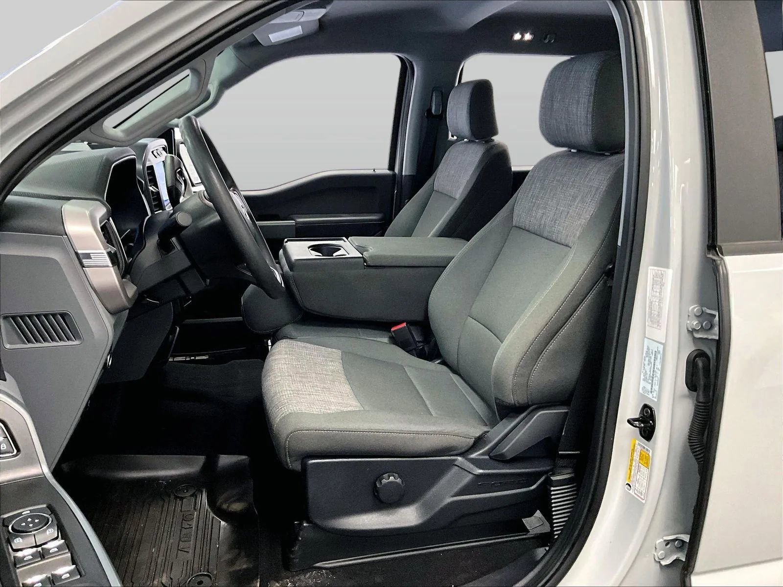 Used 2023 Ford F150 XLT w/ XTR Package image 24