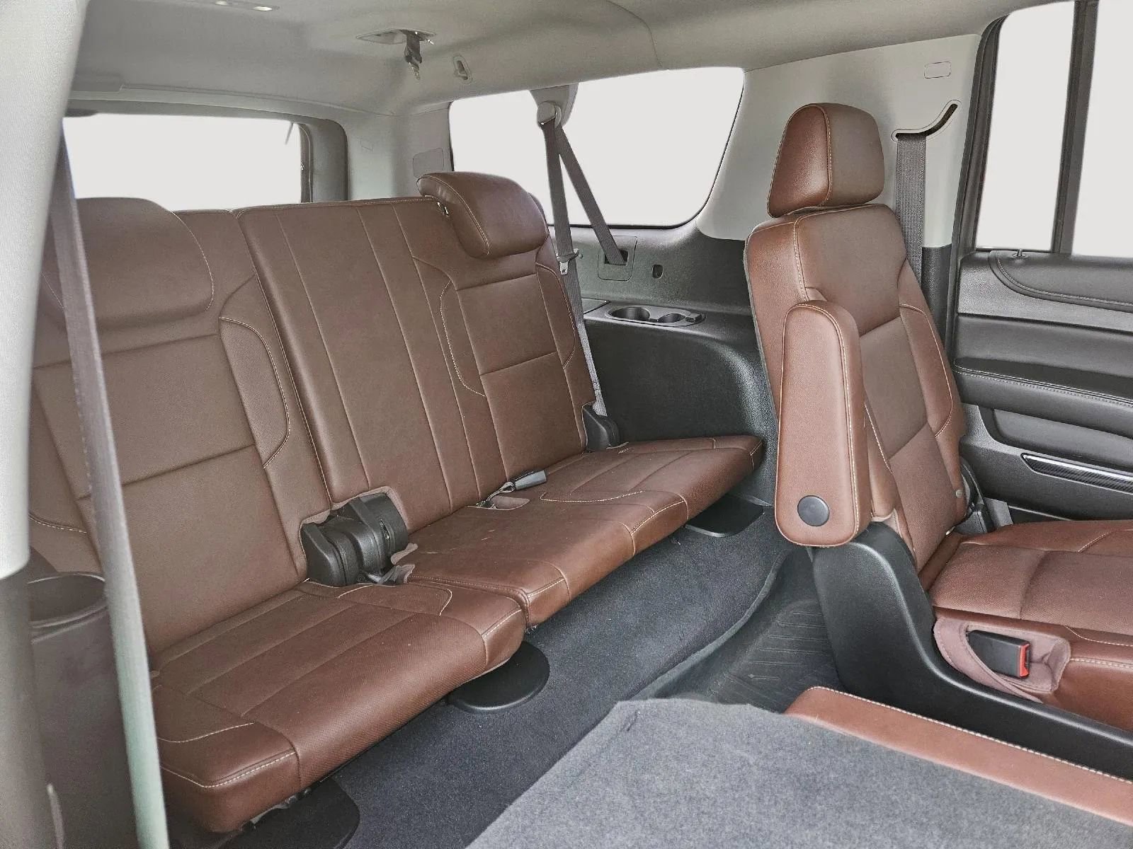 Used 2019 Chevrolet Suburban Premier w/ Premier Plus Edition image 31