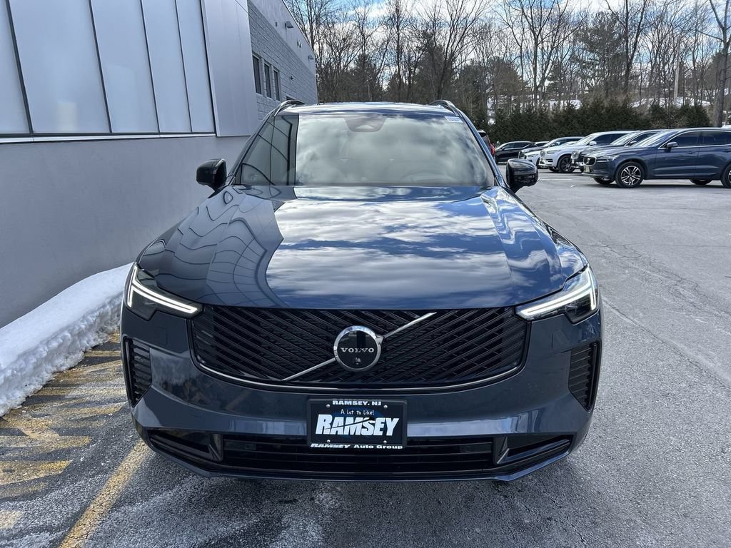 New 2026 Volvo XC90 B6 Ultra w/ Lounge Package AWD/4WD image 3