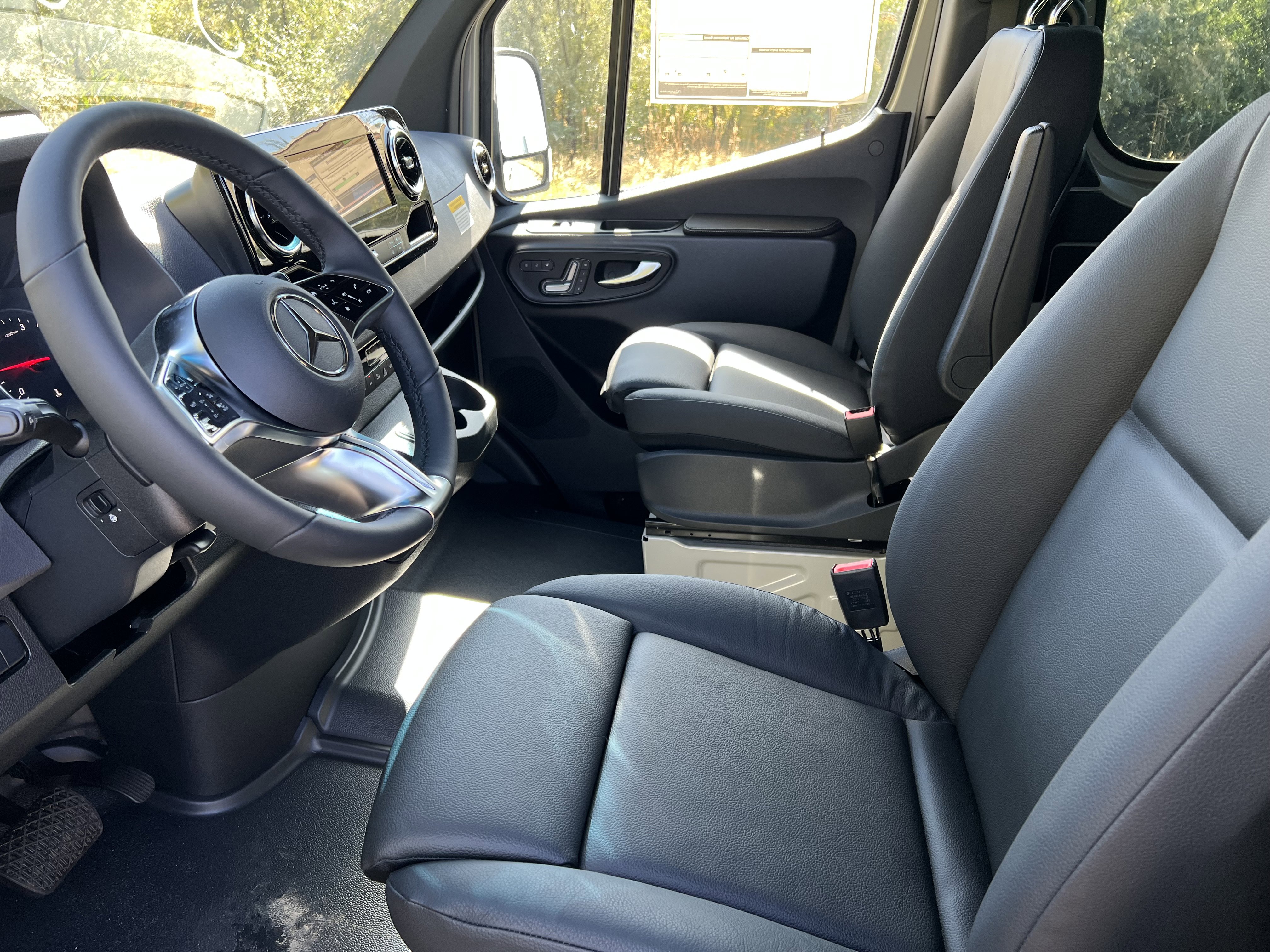 Used 2026 Mercedes-Benz Sprinter 2500 image 14