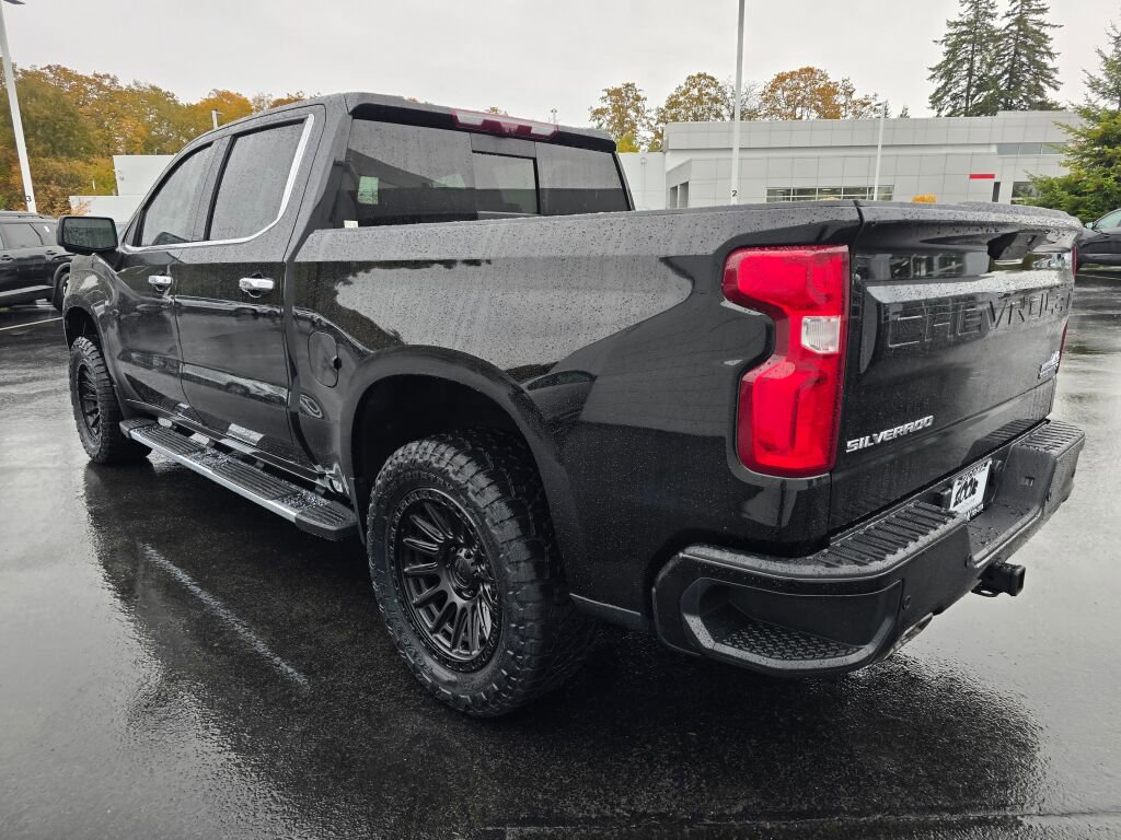 Used 2021 Chevrolet Silverado 1500 High Country w/ Technology Package image 5