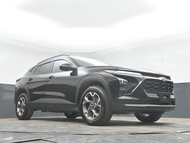 Used 2026 Chevrolet Trax LT w/ Driver Confidence Package FWD image 40