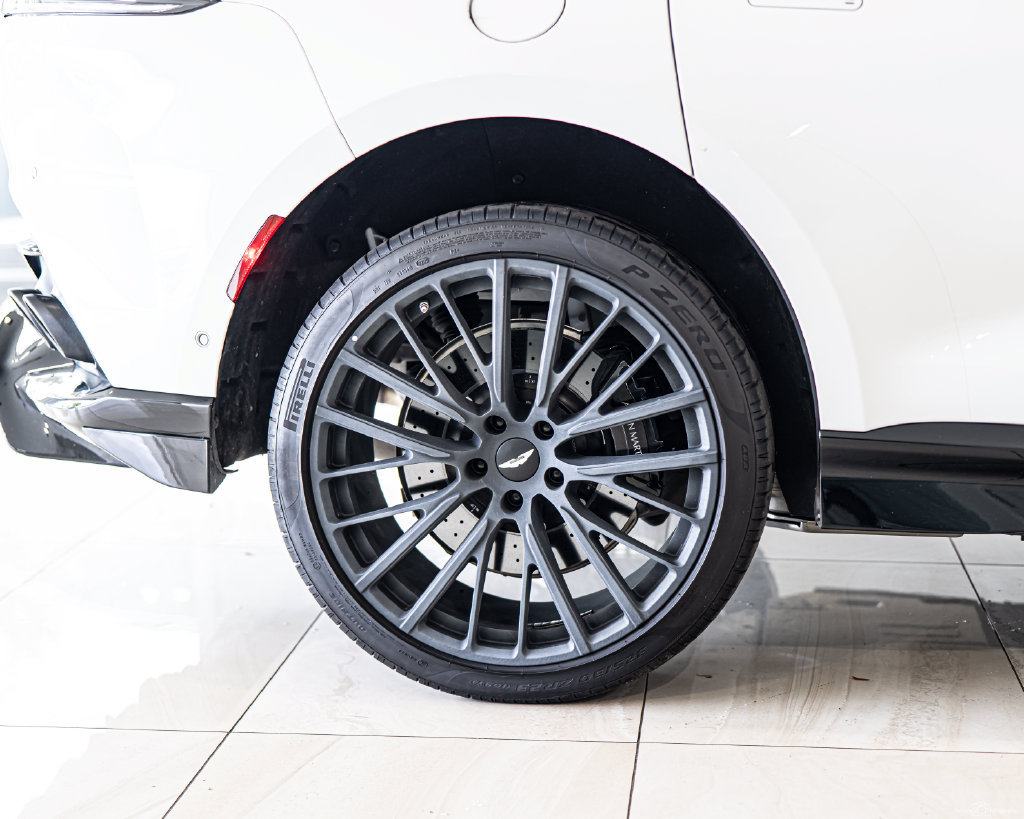 Used 2024 Aston Martin DBX 707 AWD/4WD image 11