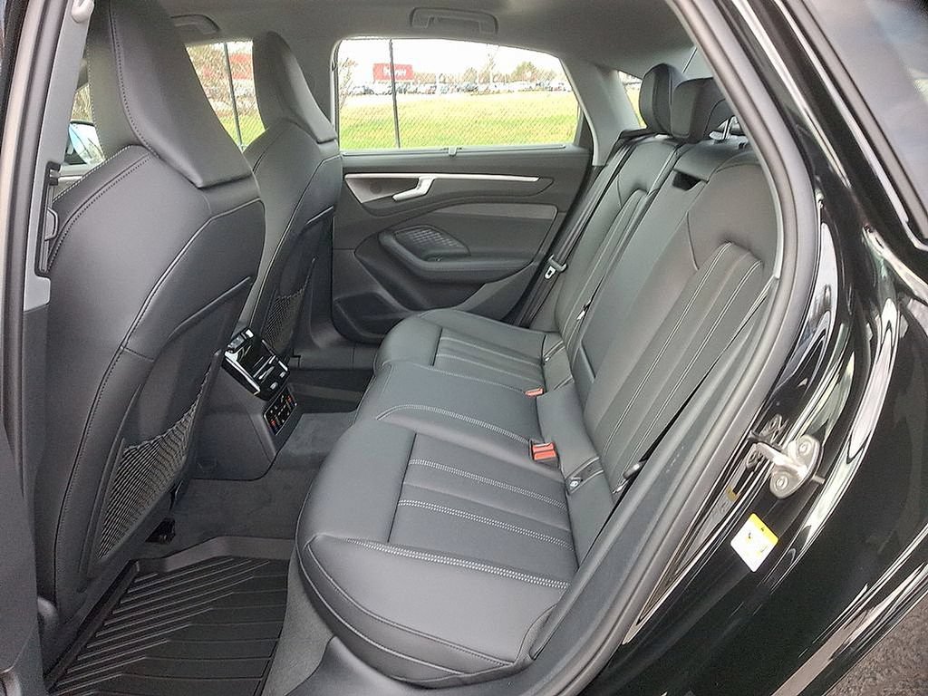 Used 2026 Audi A6 Premium Plus AWD/4WD image 5