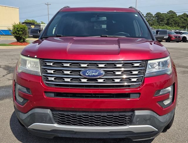 Used 2017 Ford Explorer XLT w/ Equipment Group 201A AWD/4WD image 5