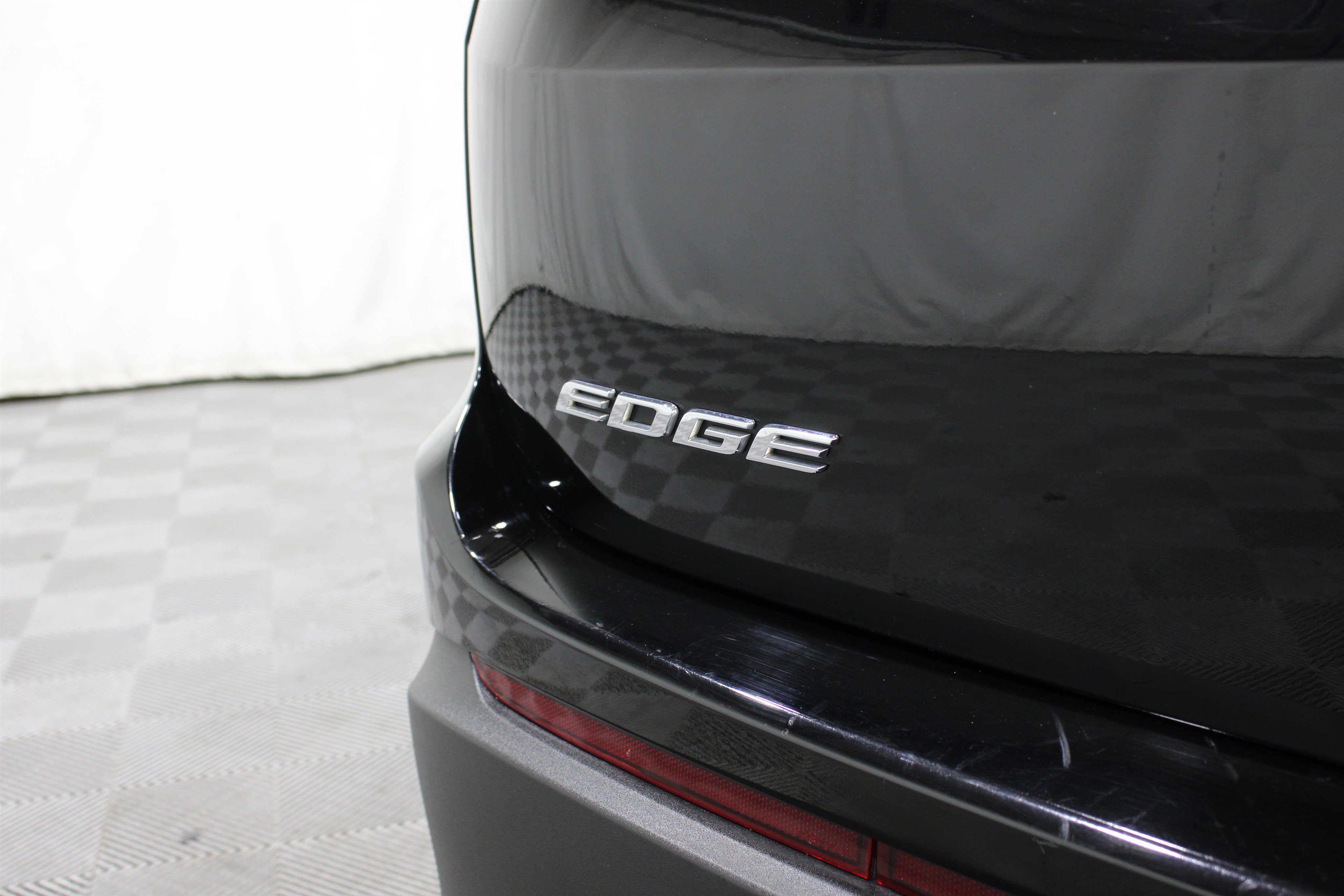 Used 2017 Ford Edge SEL w/ Equipment Group 201A FWD image 27