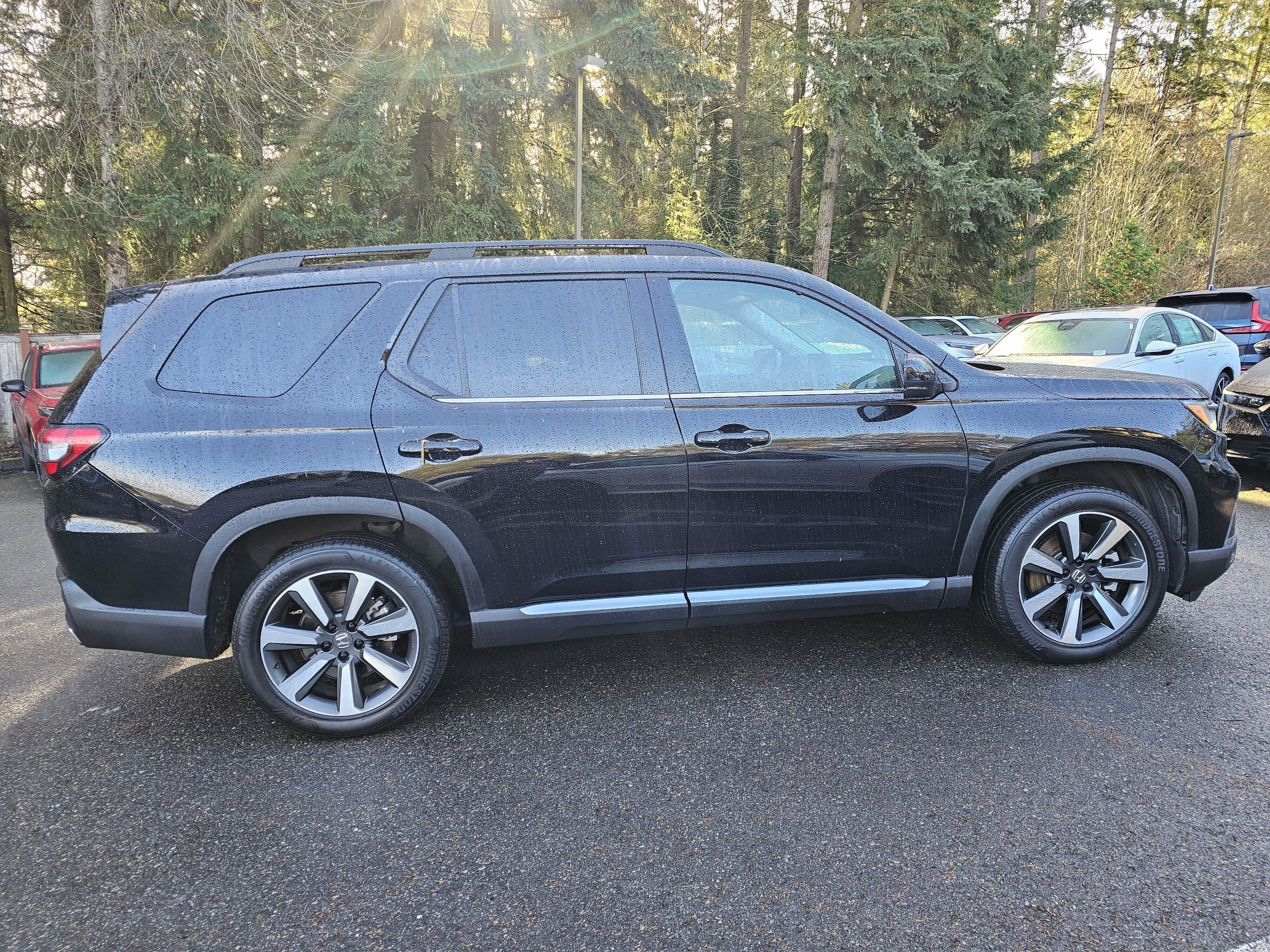 Used 2023 Honda Pilot Touring image 8