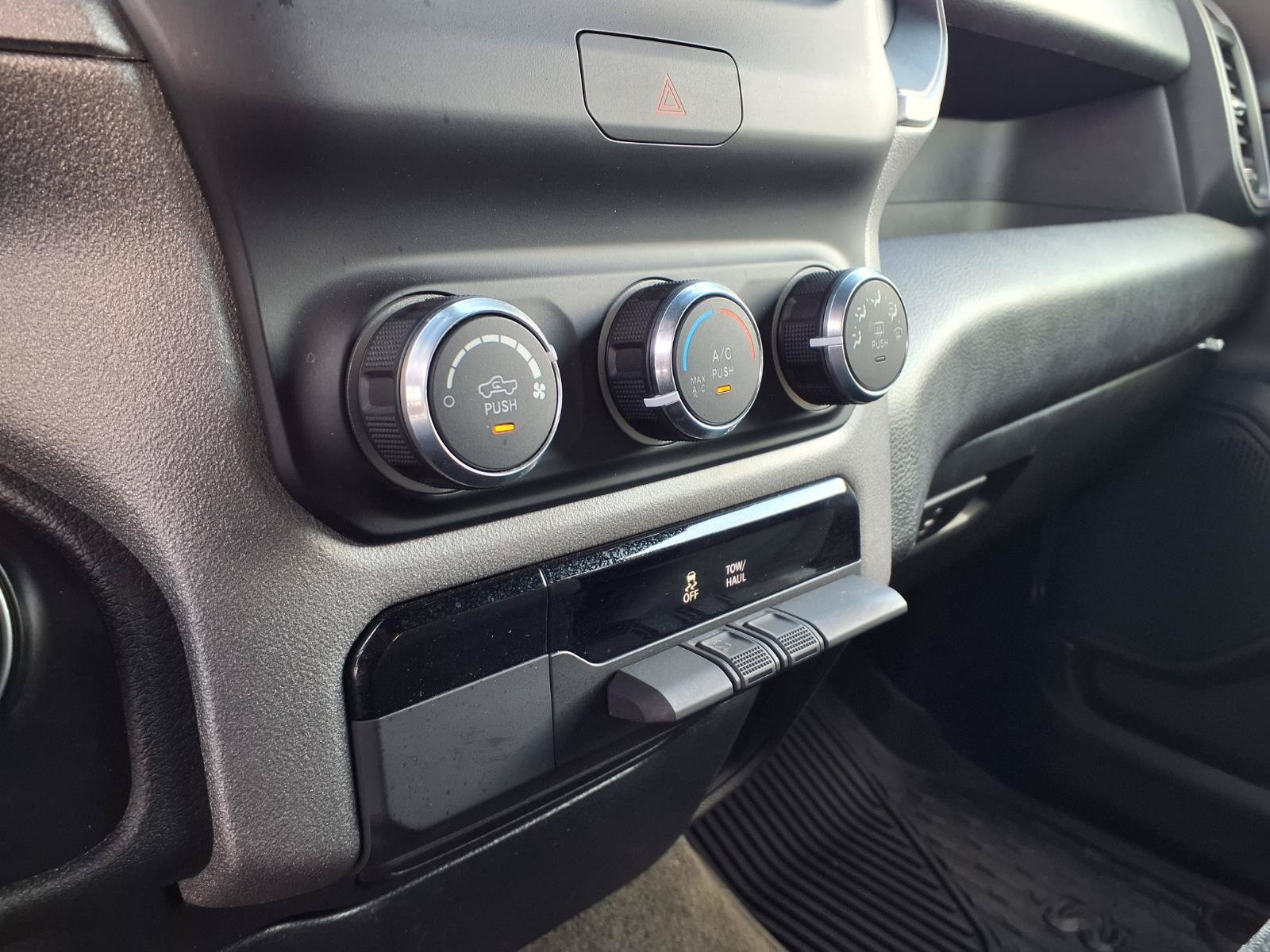 Used 2024 RAM 1500 Tradesman w/ Night Edition AWD/4WD image 19