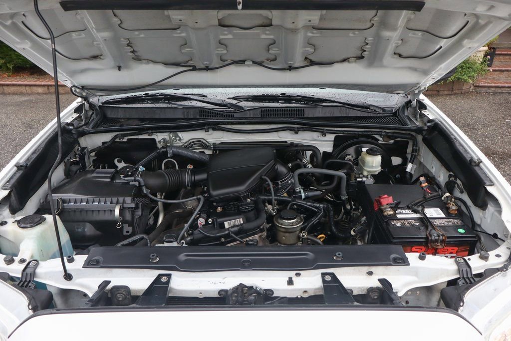 Used 2016 Toyota Tacoma SR image 11