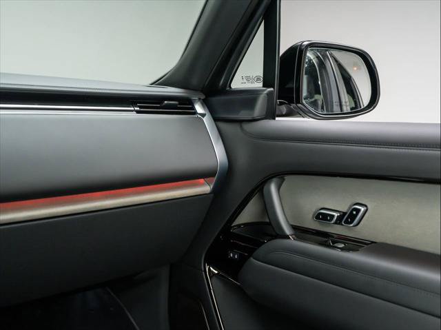 New 2026 Land Rover Range Rover SV AWD/4WD image 33
