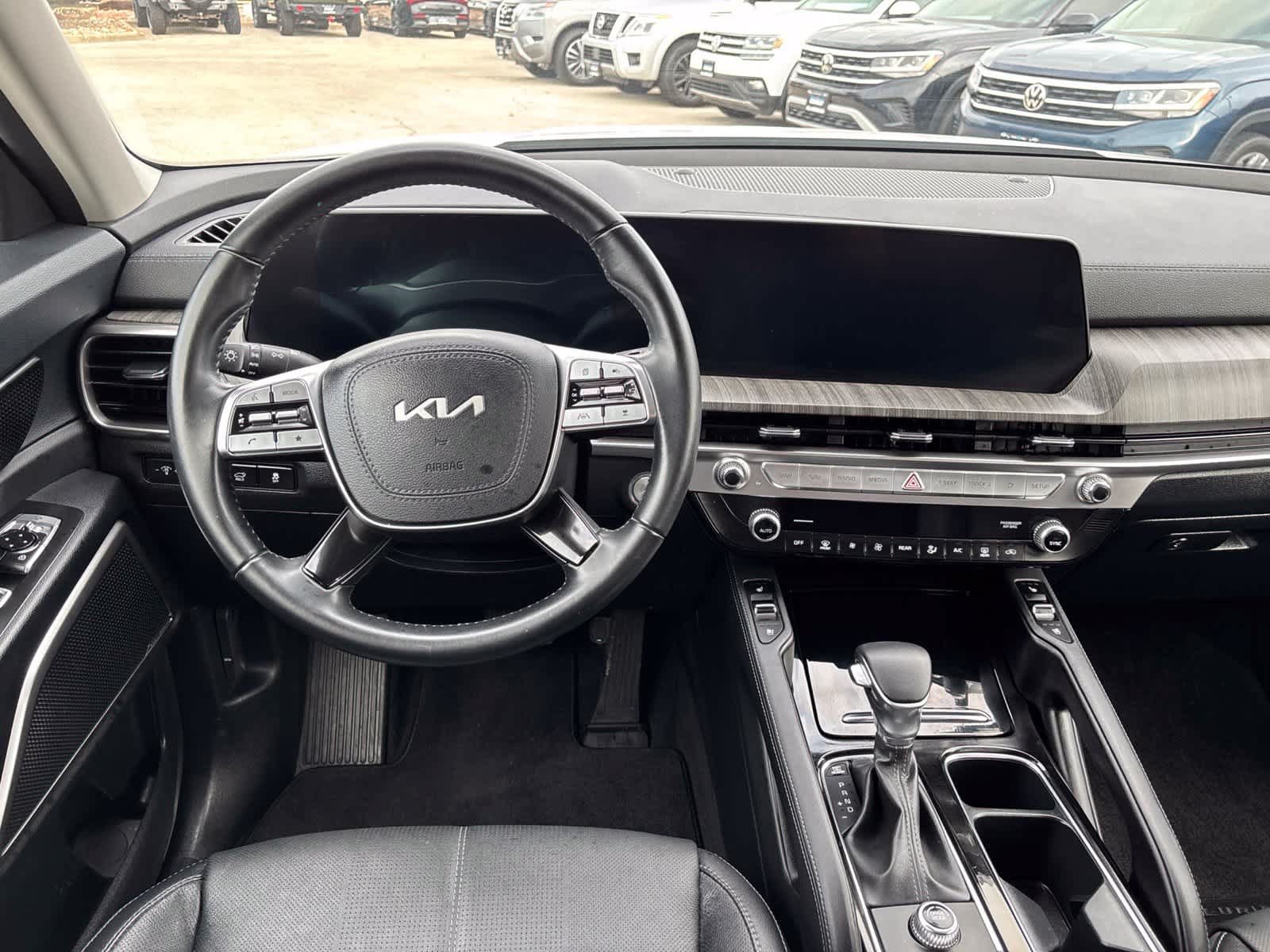 Used 2025 Kia Telluride EX FWD image 19