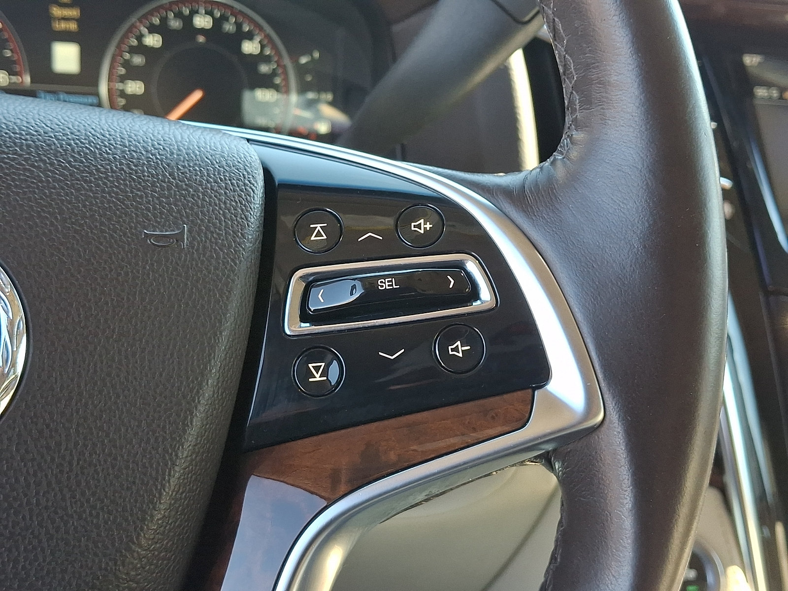 Used 2015 Cadillac Escalade Luxury RWD image 21
